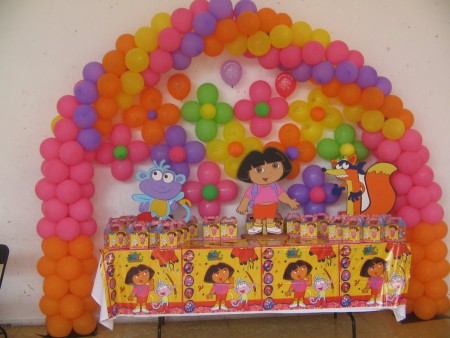 ARREGLO DE MESA PRINCIPAL (NOTA: No incluye dulceros )